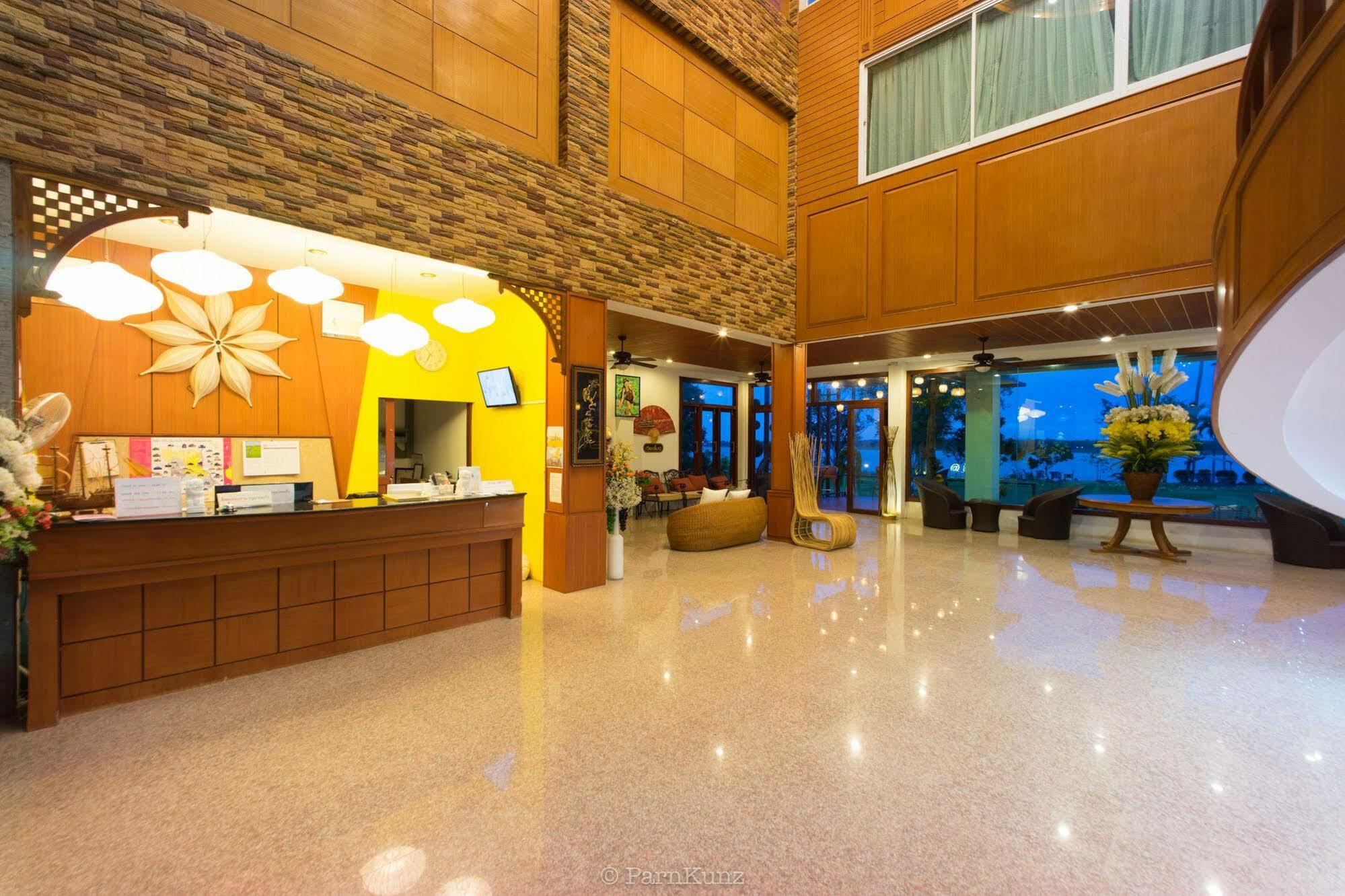 Vieng Khong Hotel Мукдахан Экстерьер фото