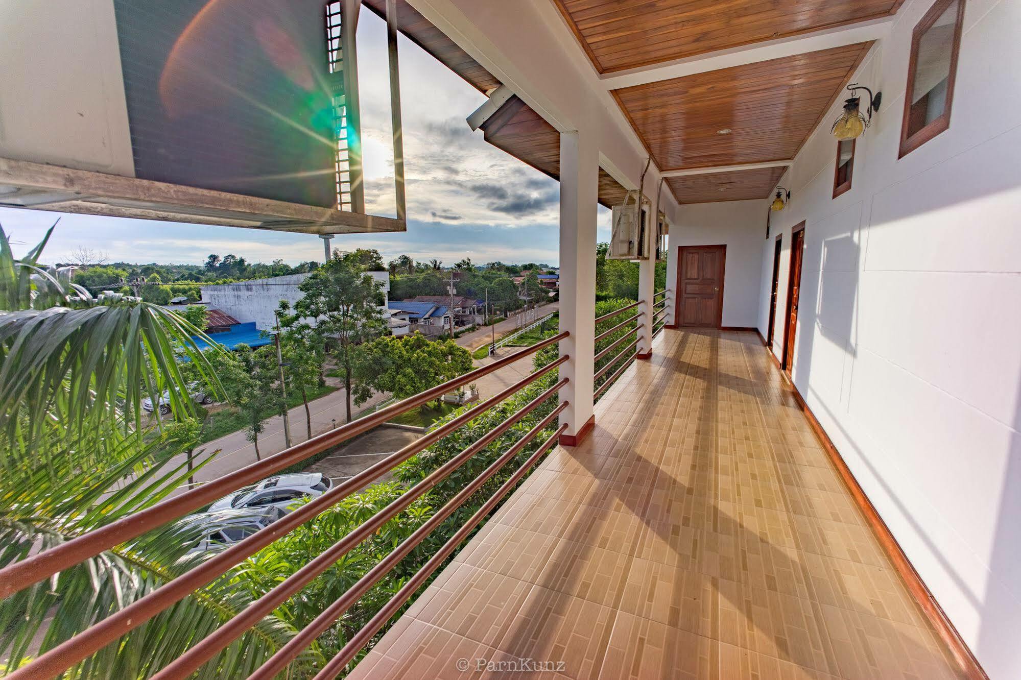 Vieng Khong Hotel Мукдахан Экстерьер фото