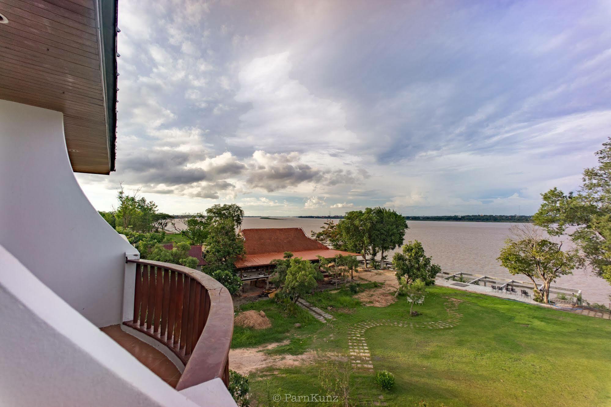 Vieng Khong Hotel Мукдахан Экстерьер фото